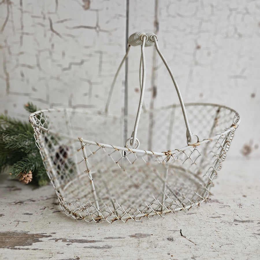 Vintage Chippy Wire Gathering  Basket- MEDIUM