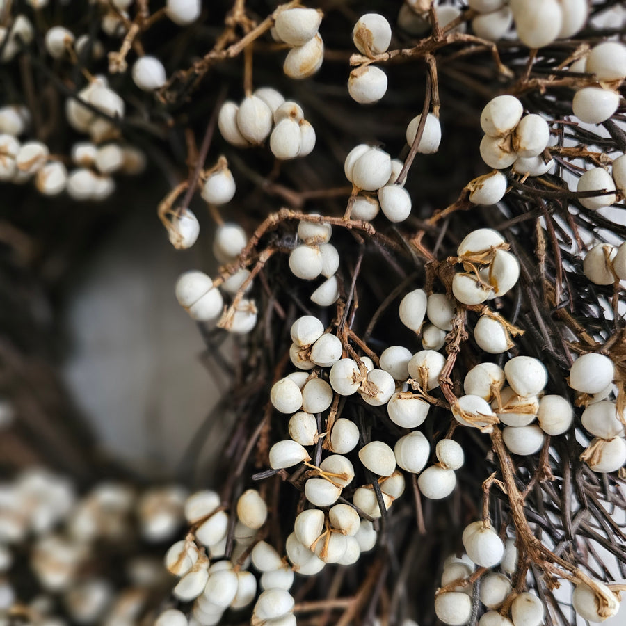 18 inch Tallowberry Wreath