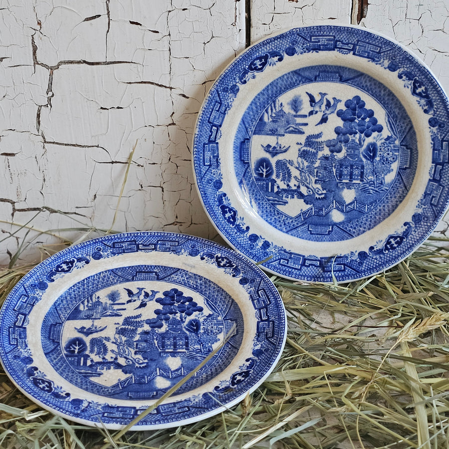 Vintage English  Blue Willow Plate