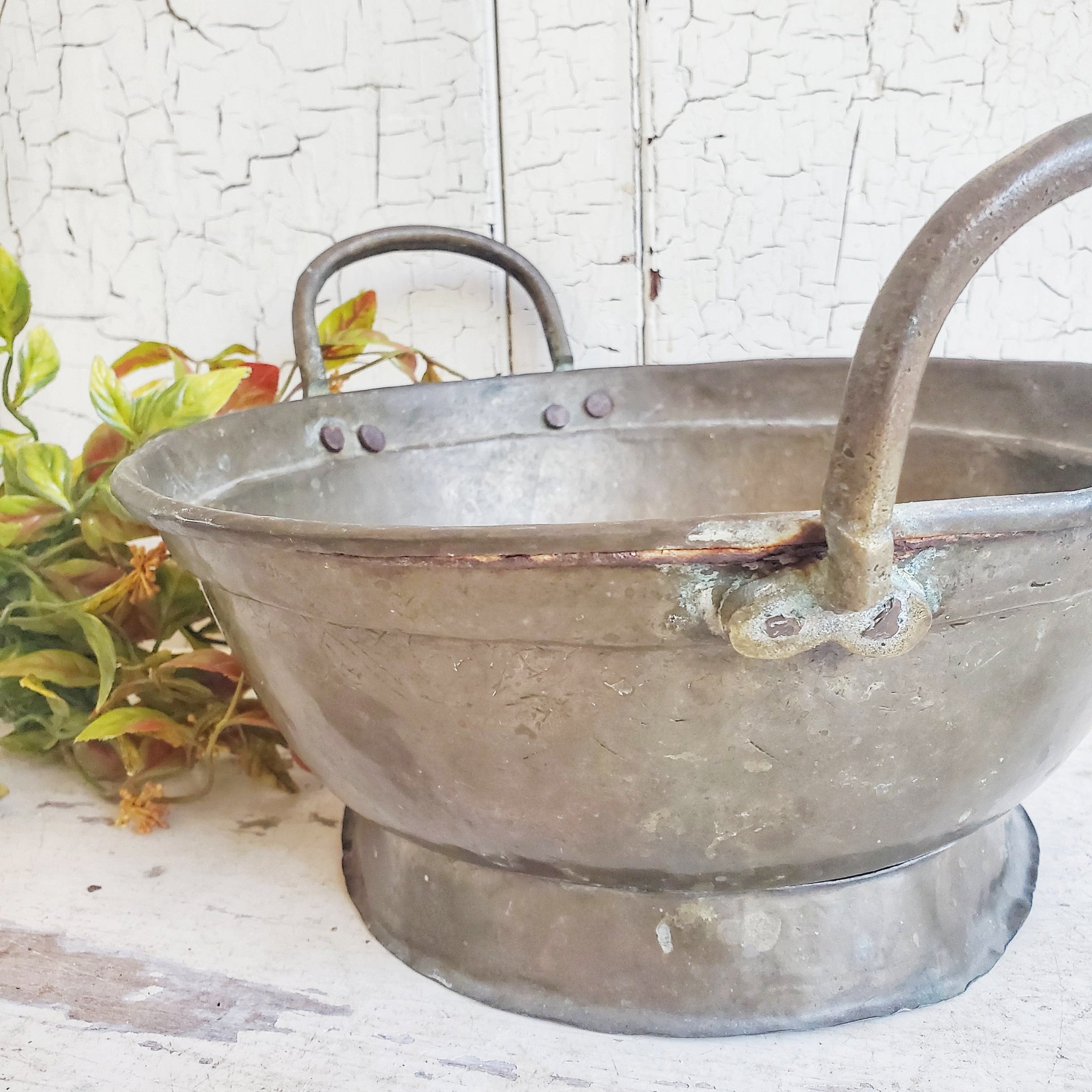 Vintage Brass Pedestal Bowl – Olde Tyme Marketplace